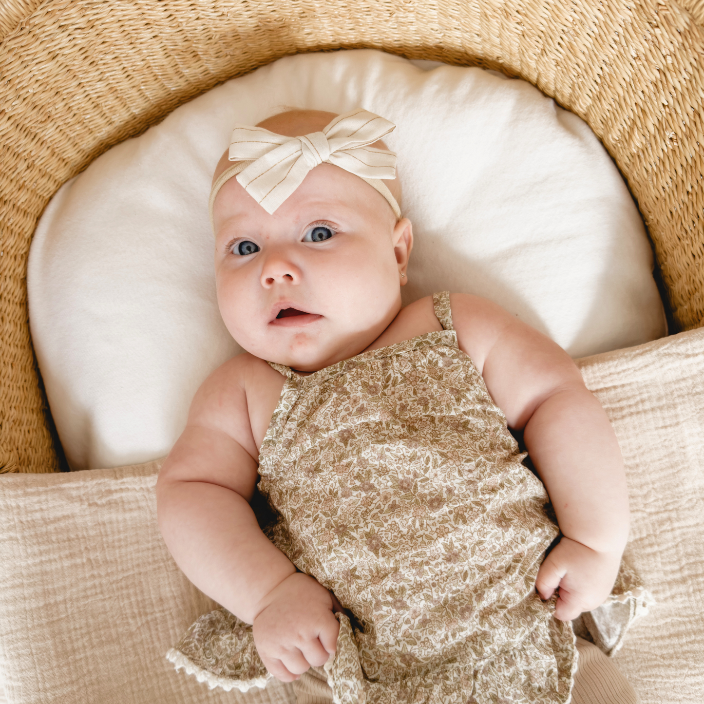 Creamy Linen Hair Bow