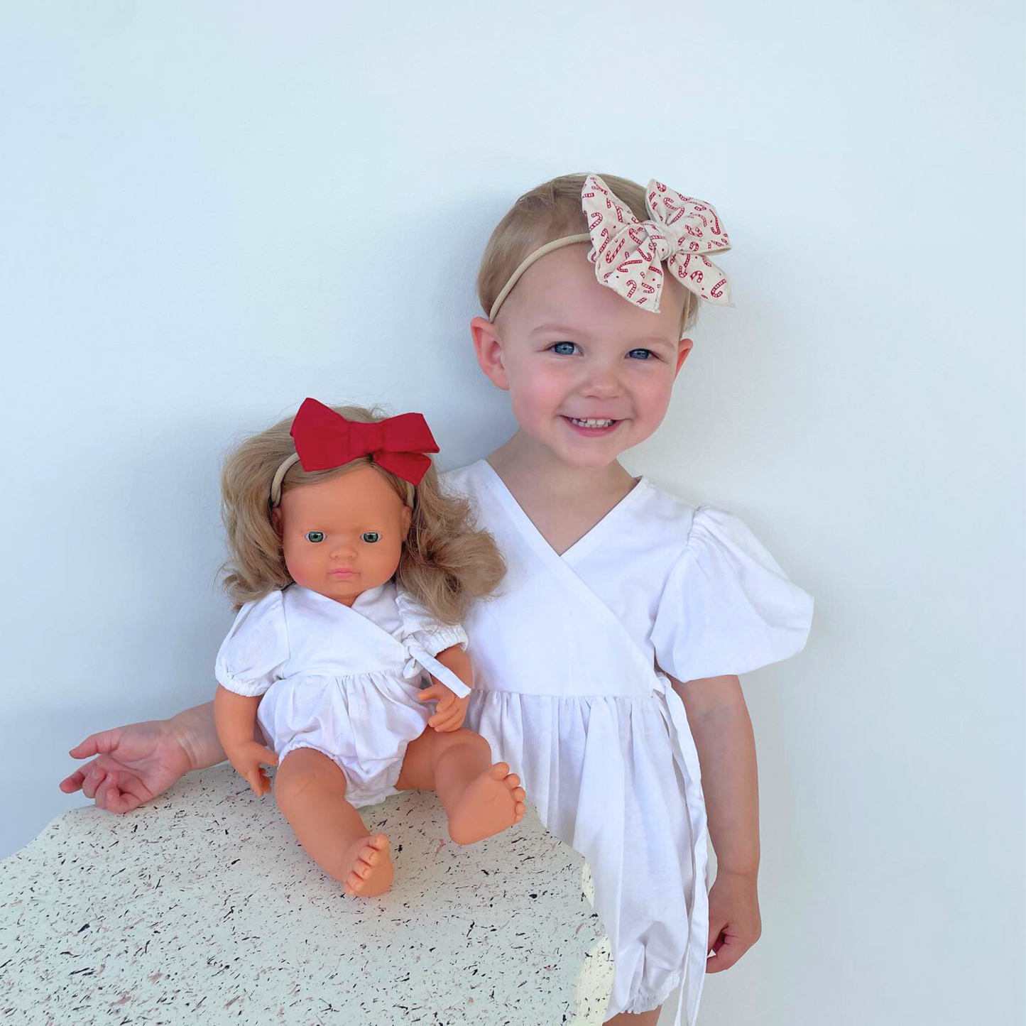 Linen Rouge Classic Hair Bow