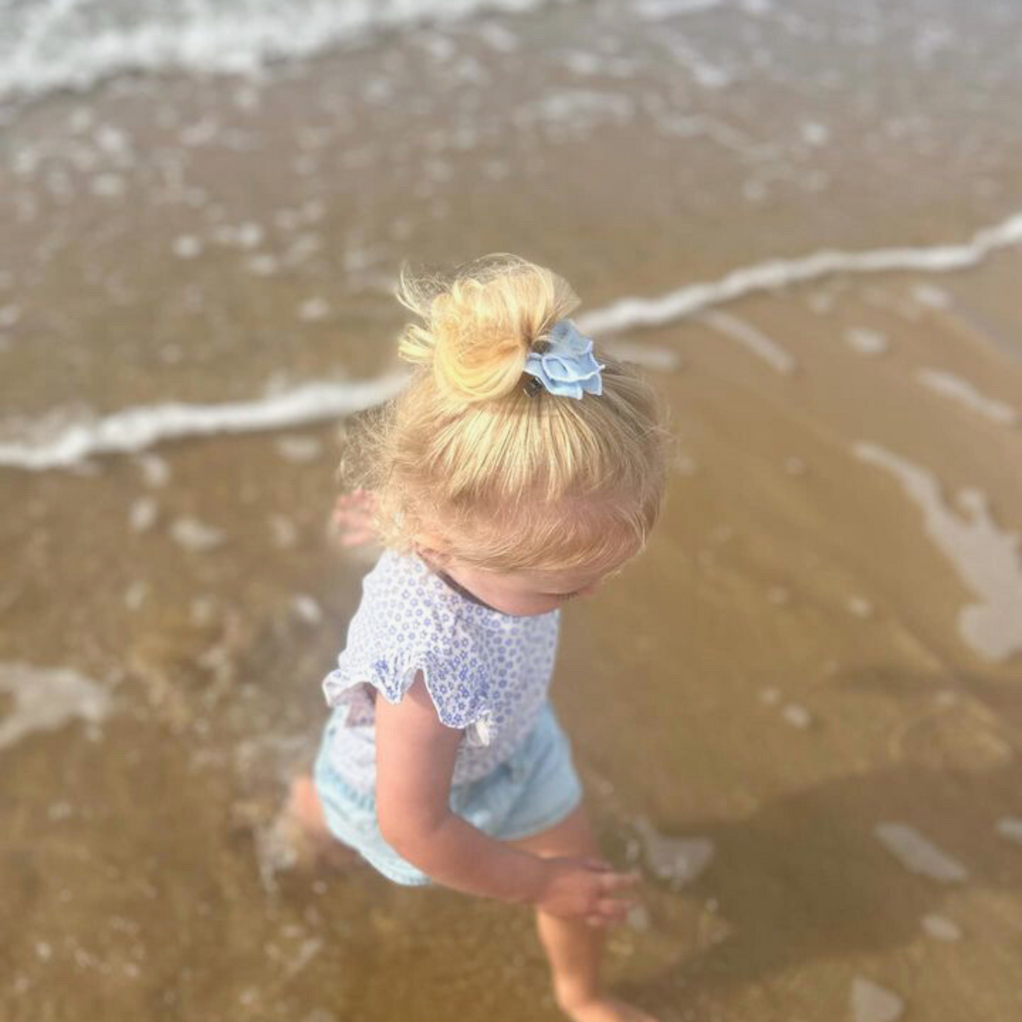 Dreamy Sky Linen Fable Bow