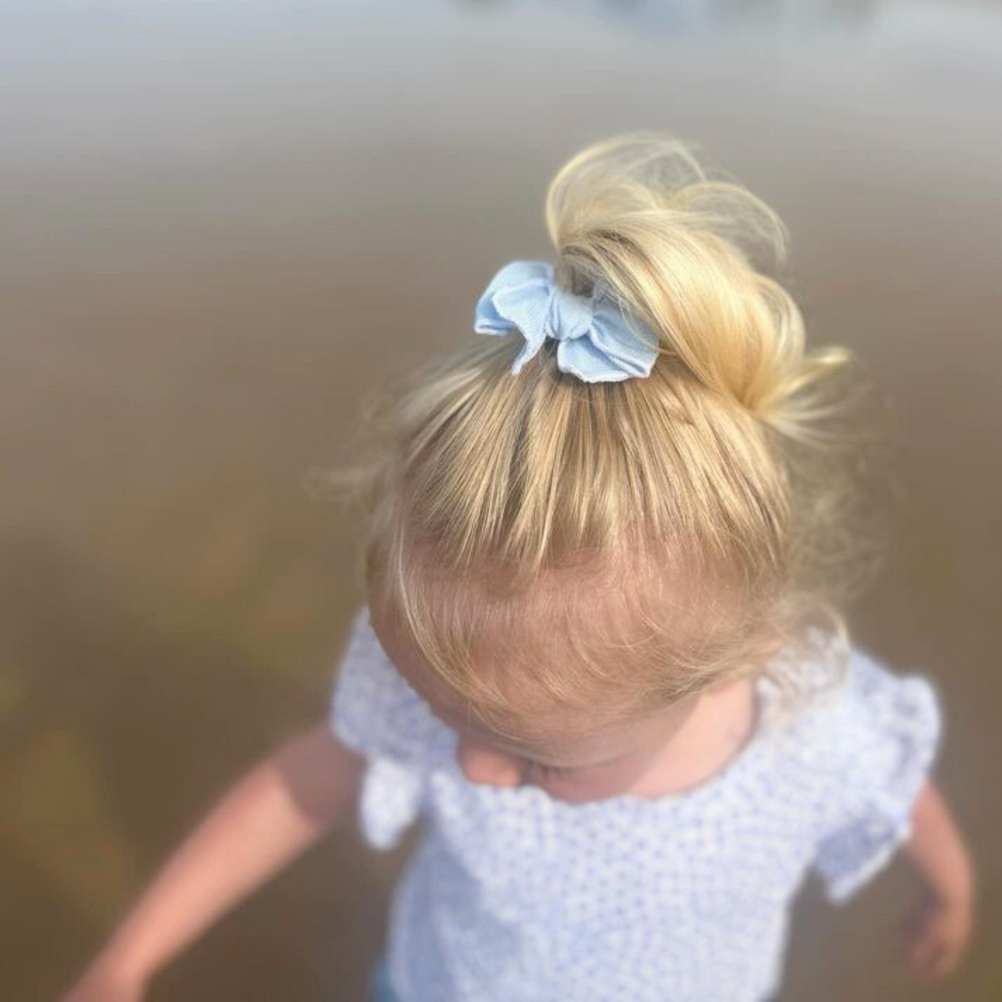 Dreamy Sky Linen Fable Bow